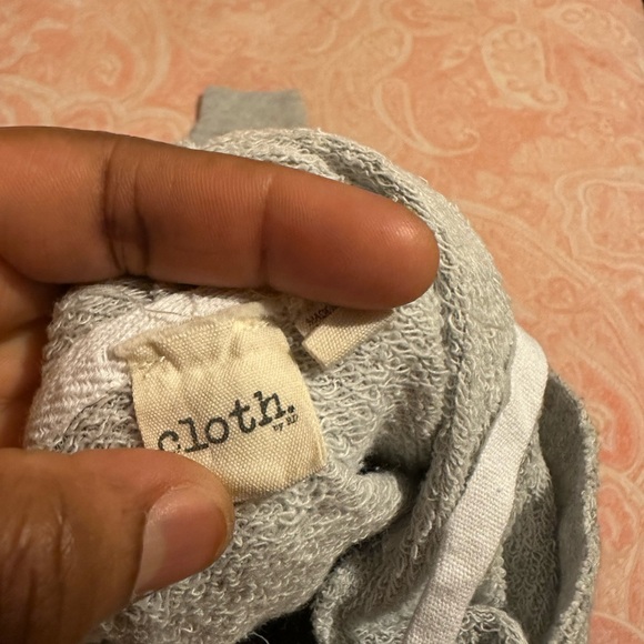 CLOTH. BY RD WOMENS CROPPED STYLE HOODIE SWEATER SIZE S/P/P GRAY COLOR - Picture 7 of 13